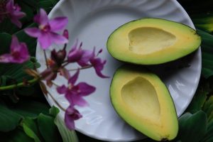 beneficios del aguacate