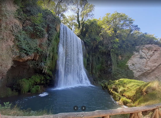 Cascada cerca del monasterio de Piedra