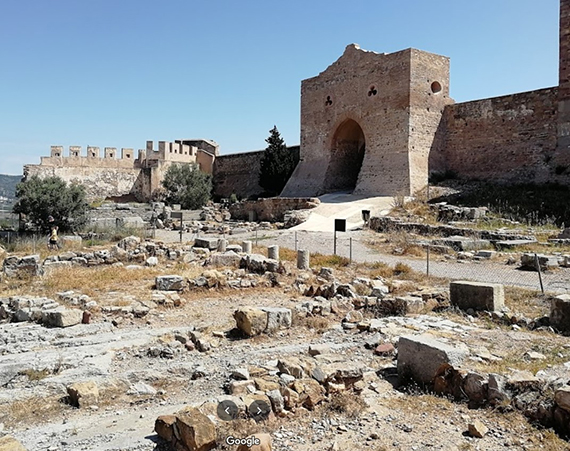 Puerta del castillo de Sagunto