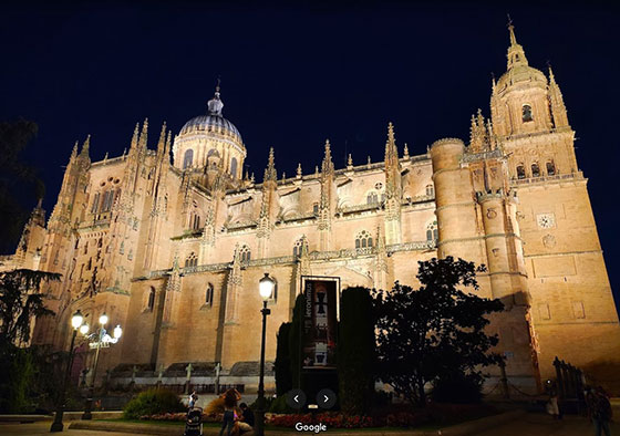 Catedral de Salamanca de noche