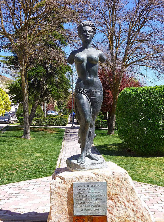 Monumento a Sara Montiel