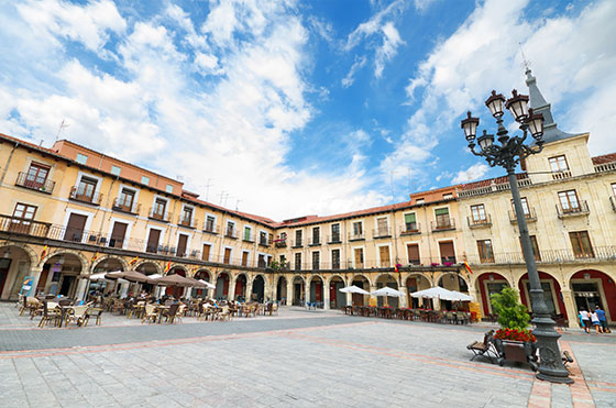 plaza mayor de León