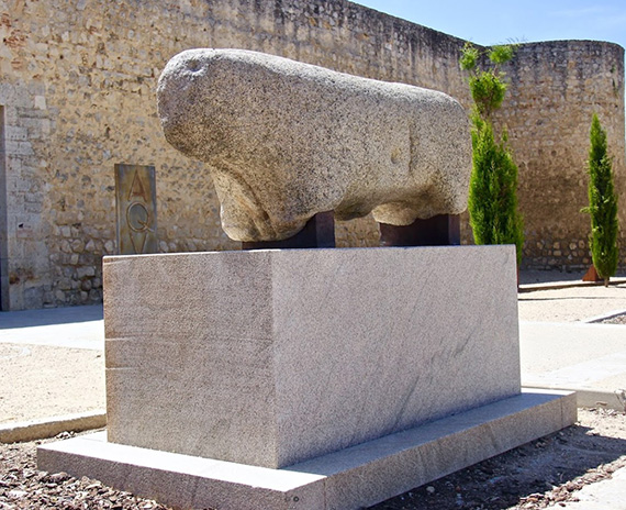 Toro de Piedra